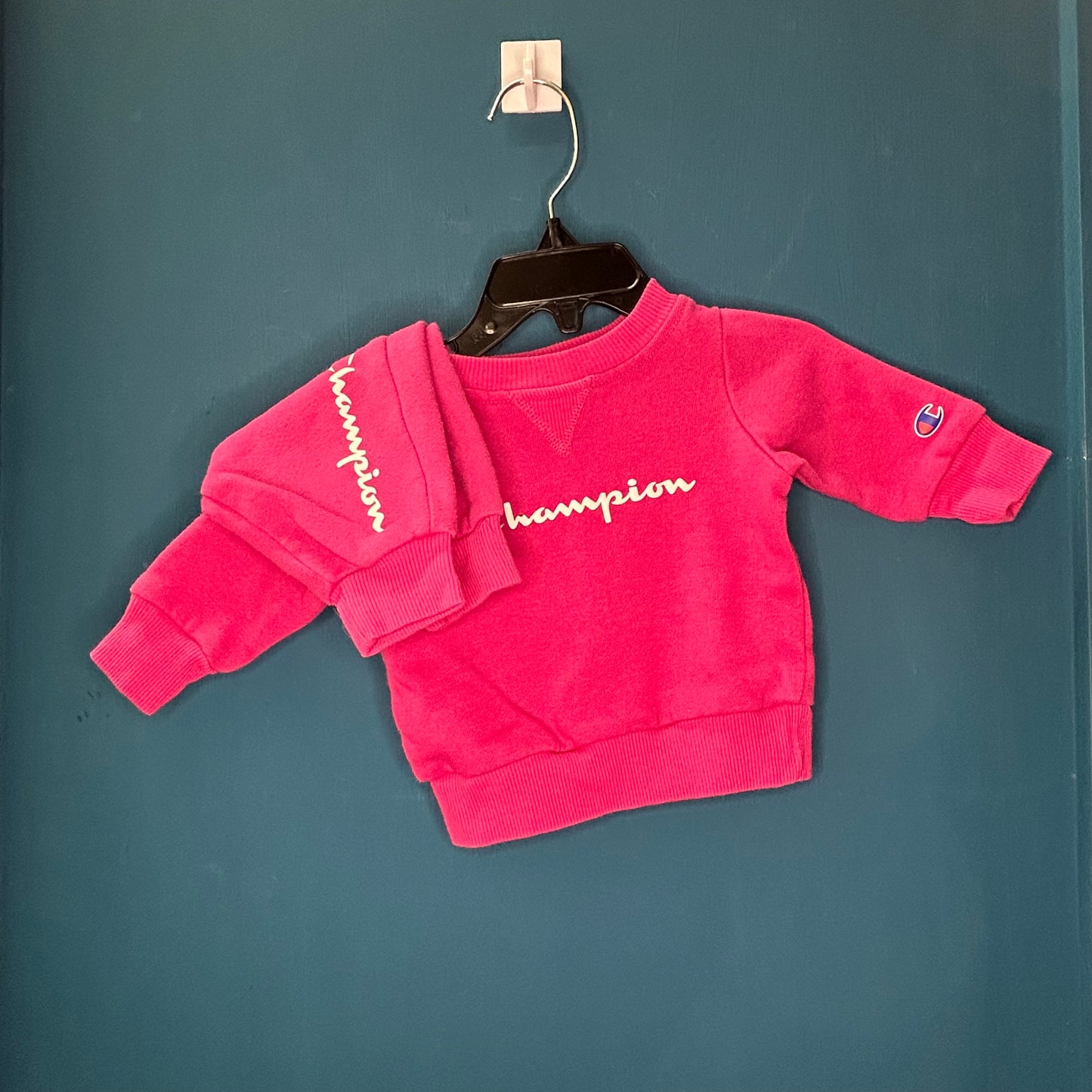 EUC Champion 0-3M Hot Pink 2 piece Sweatshirt & Sweatpants