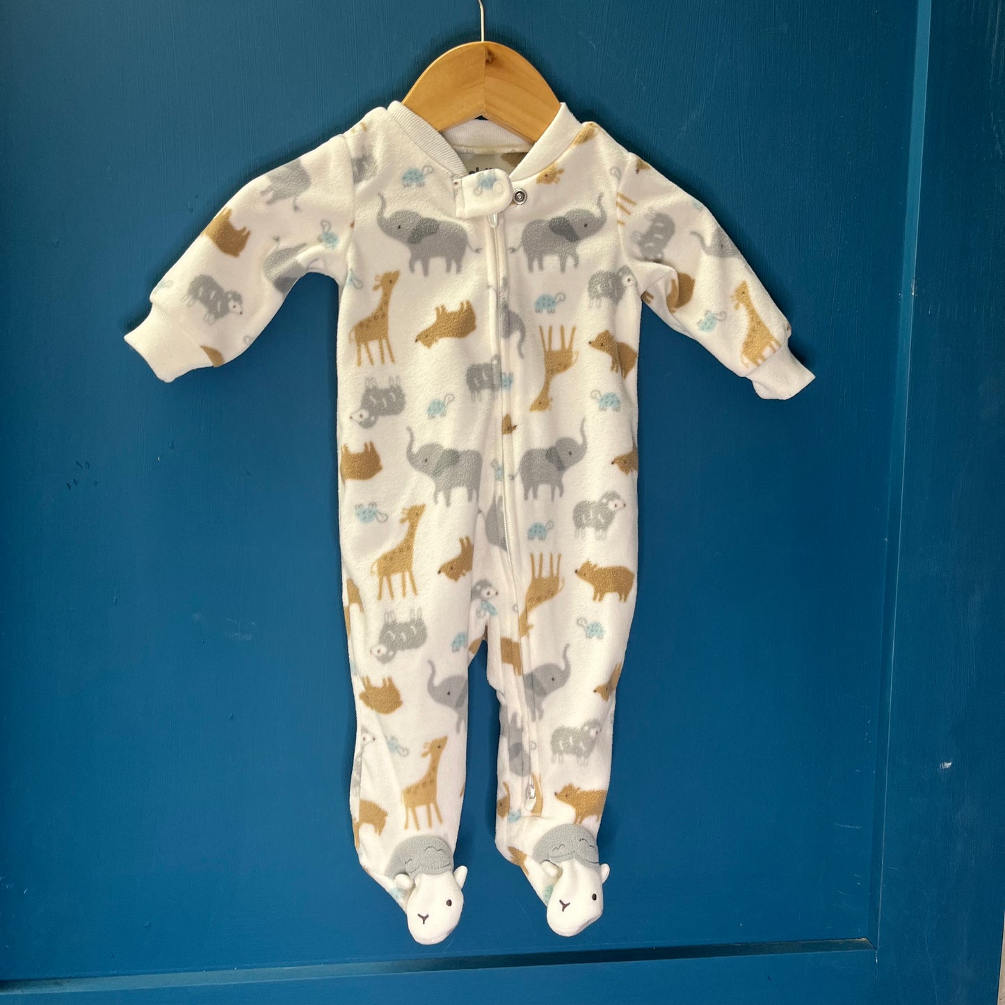 EUC Child Of Mine 0-3 M ivory fleece zip zoo sleeper