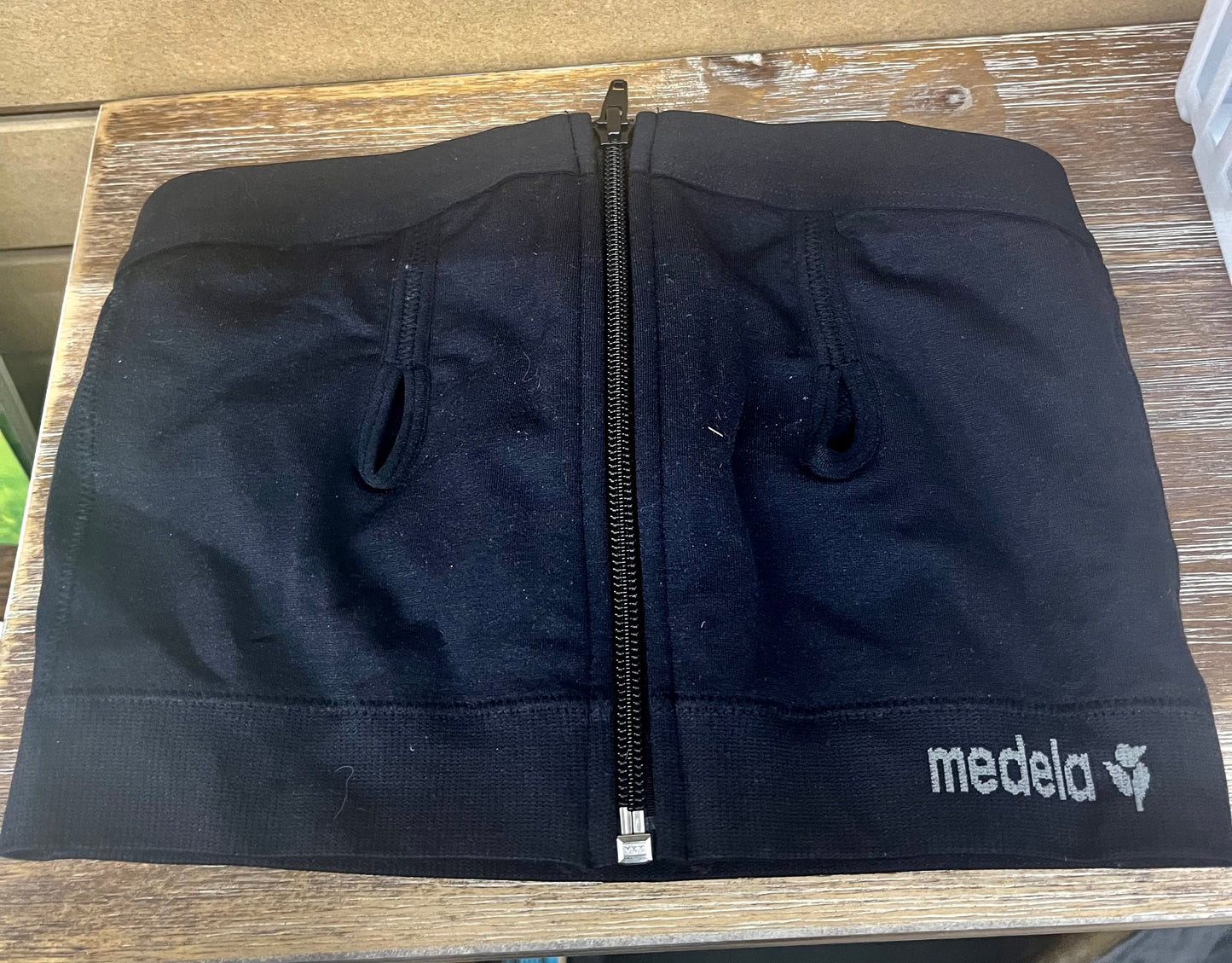 EUC Medela Small Black Breast Pump Bra