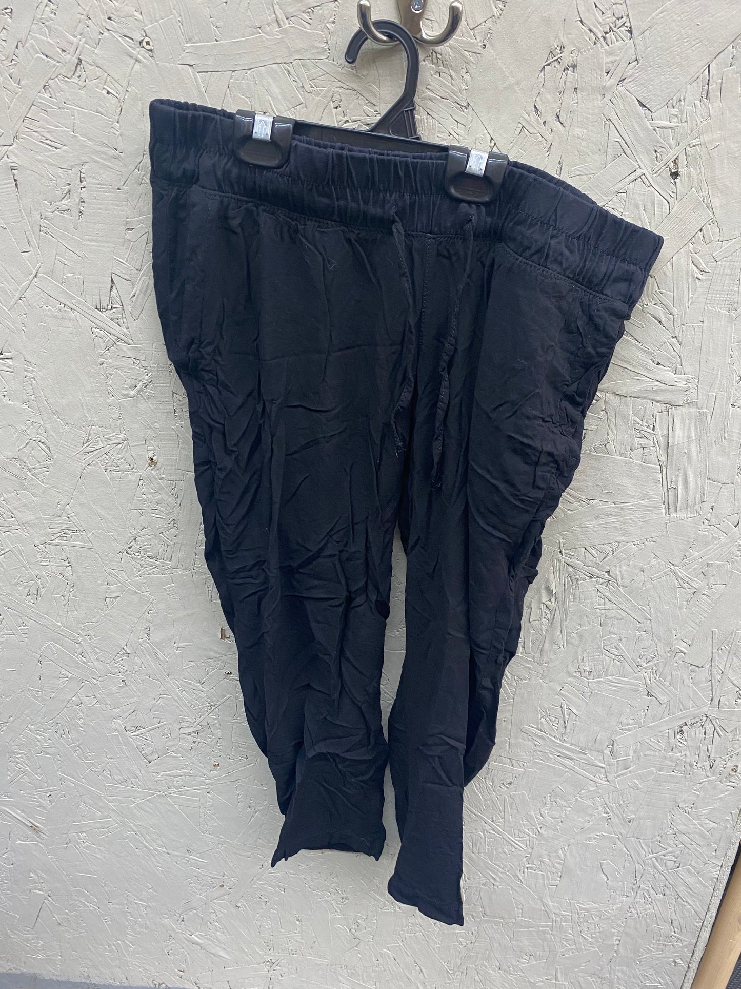 VGUC H&M m black loose capris