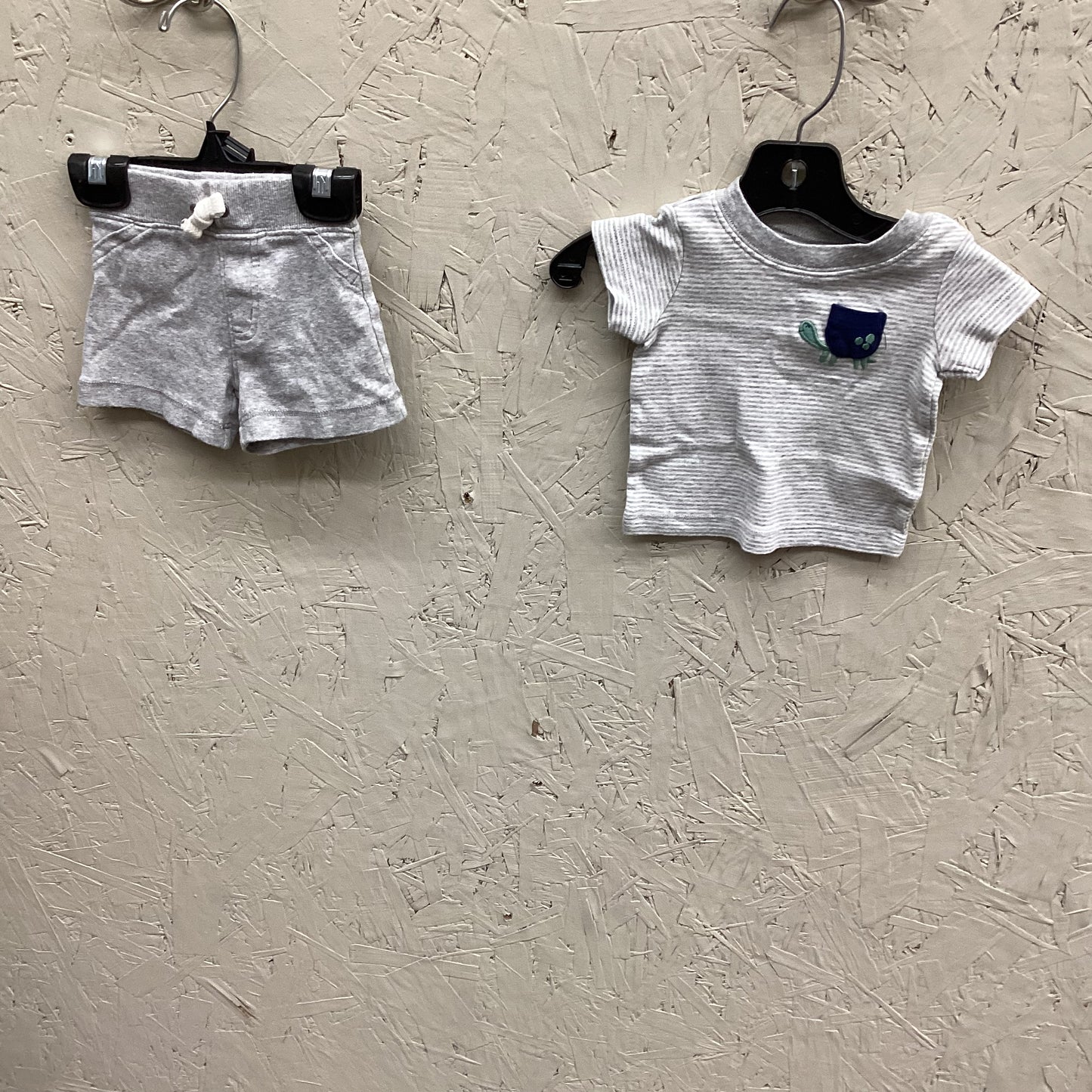 EUC carters 3m grey 2Pc top+shorts