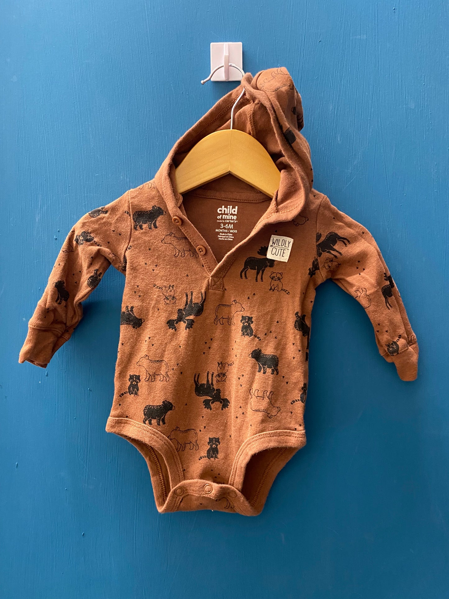 EUC Carters 3-6M brown woodland LS T-shirt onesie with Hood