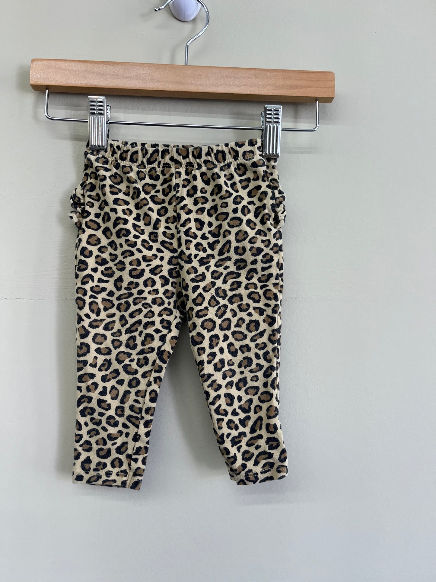 EUC Old Navy 6-12M Animal Print Ruffle Bottom Leggings