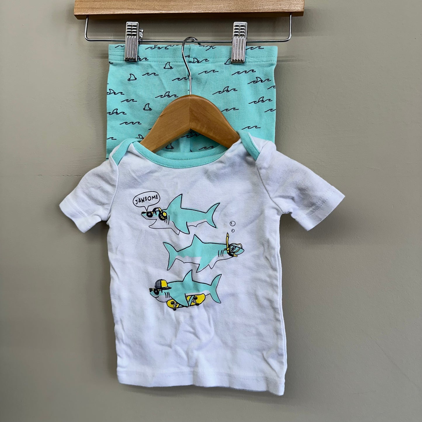 EUC George 6-12M White & Aqua T-Shirt & Short “Jawsome Set”