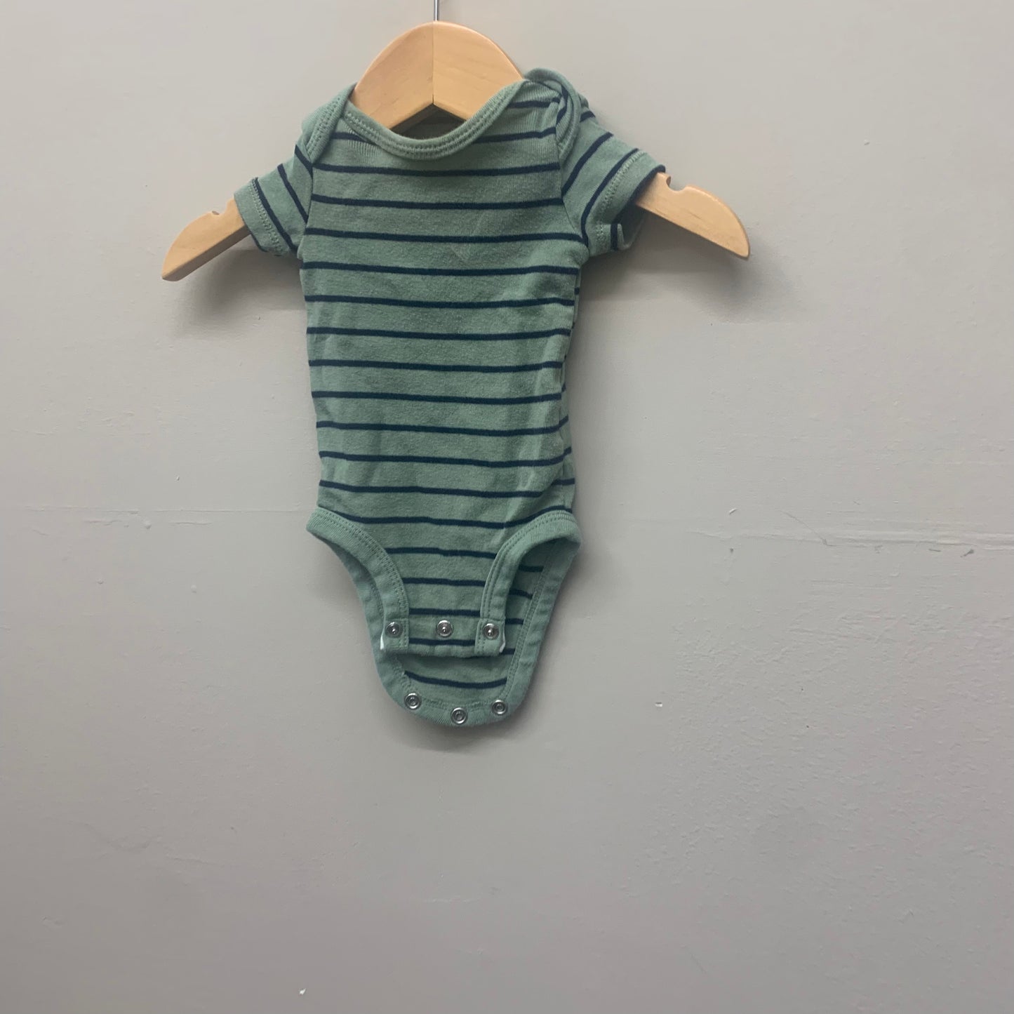 EUC Carters NB SS onesie