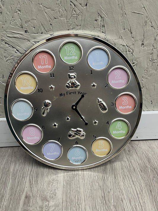 EUC Splash Silver My First Year Clock