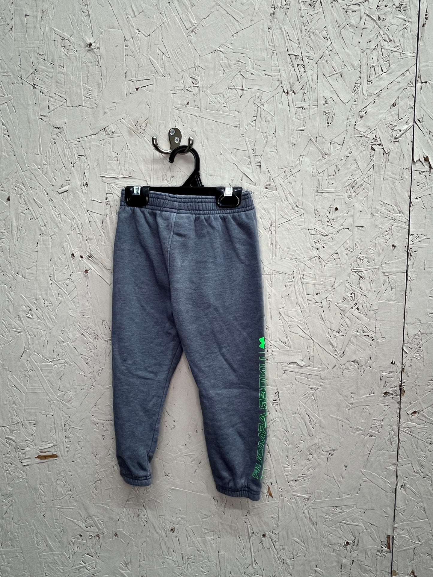 EUC Under Armour 3T Grey Sweatpants