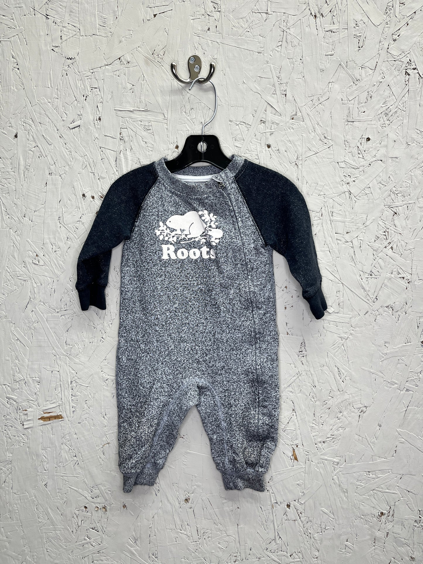 EUC Roots 6-12m Grey & Black Long Romper