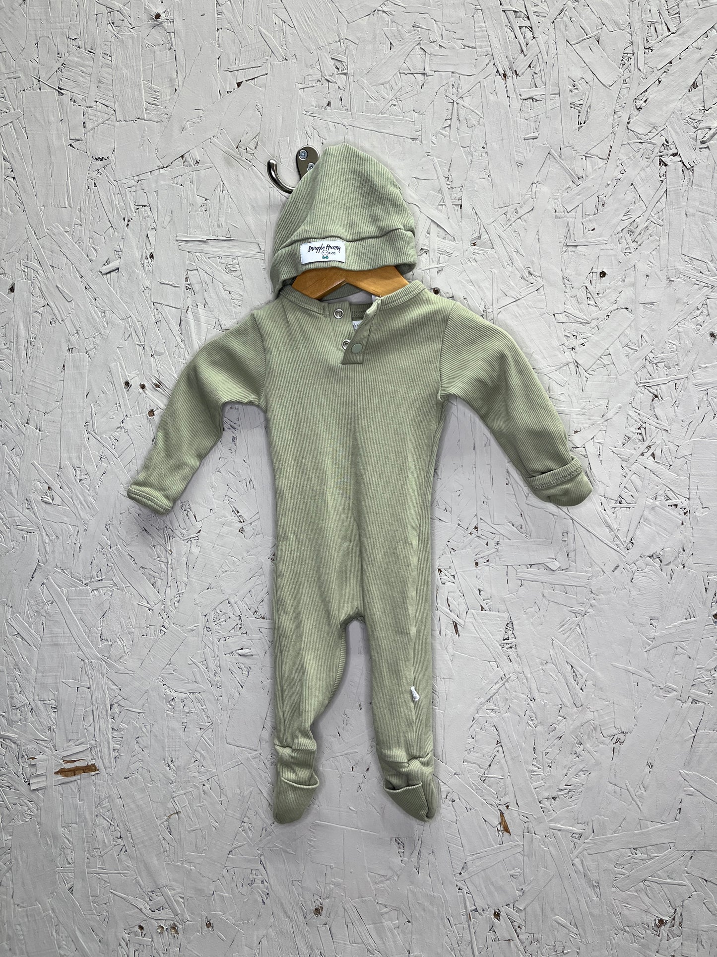 EUC Snuggle Hunny 0-3m Olive Green Growsuit & Topknot Hat