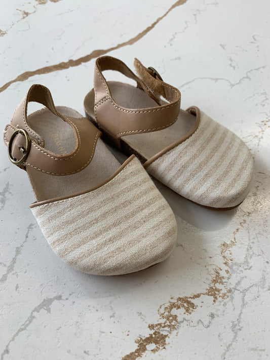 EUC Old Navy Size 6 Tan Stripe Sandal