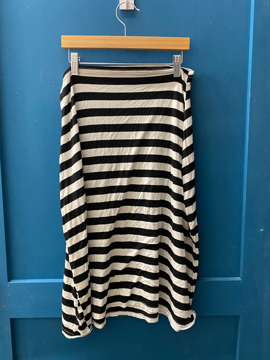 GUC Black and White Stripe All Purpose Cover