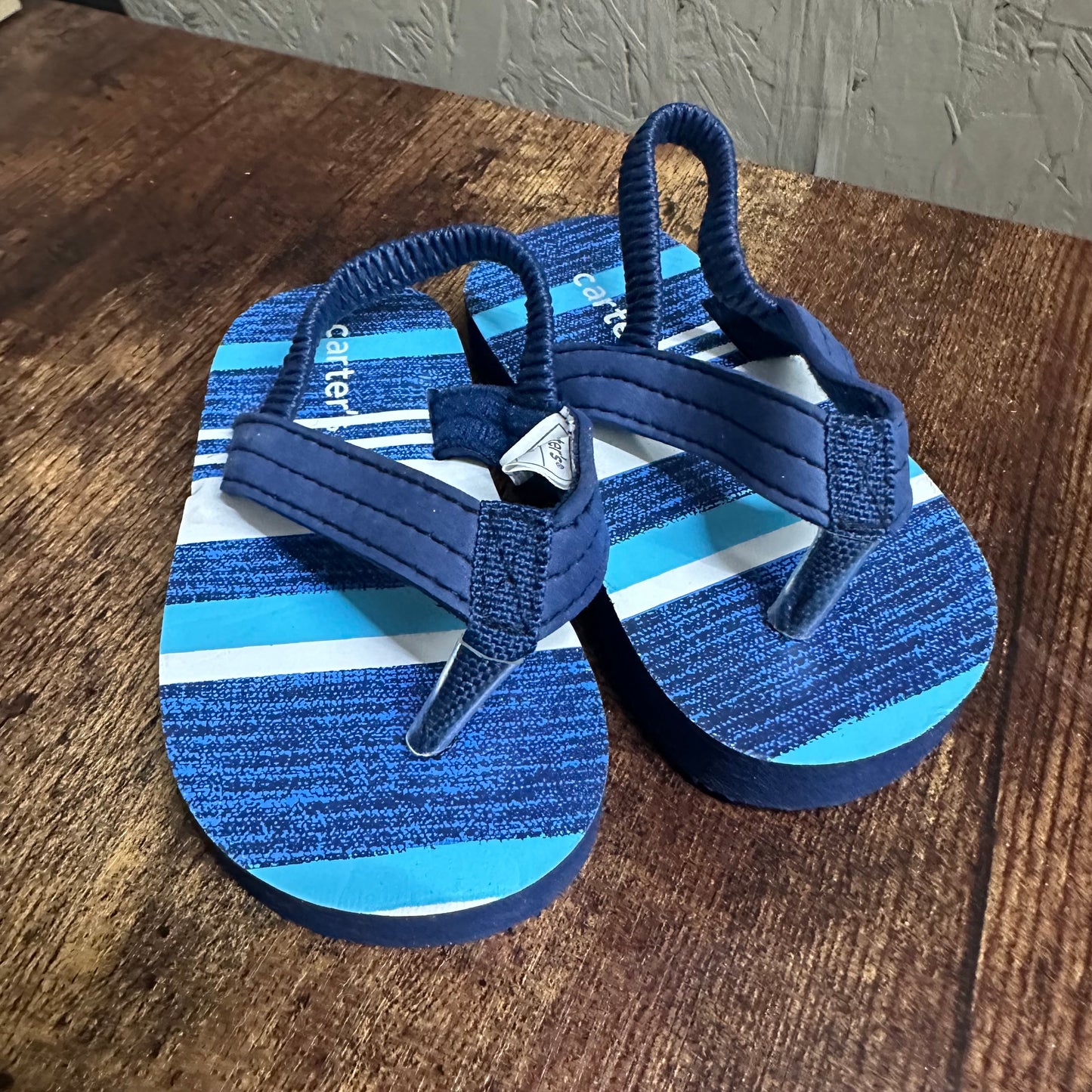 EUC Carters XS(3-4) Blue Stripe Flip Flop