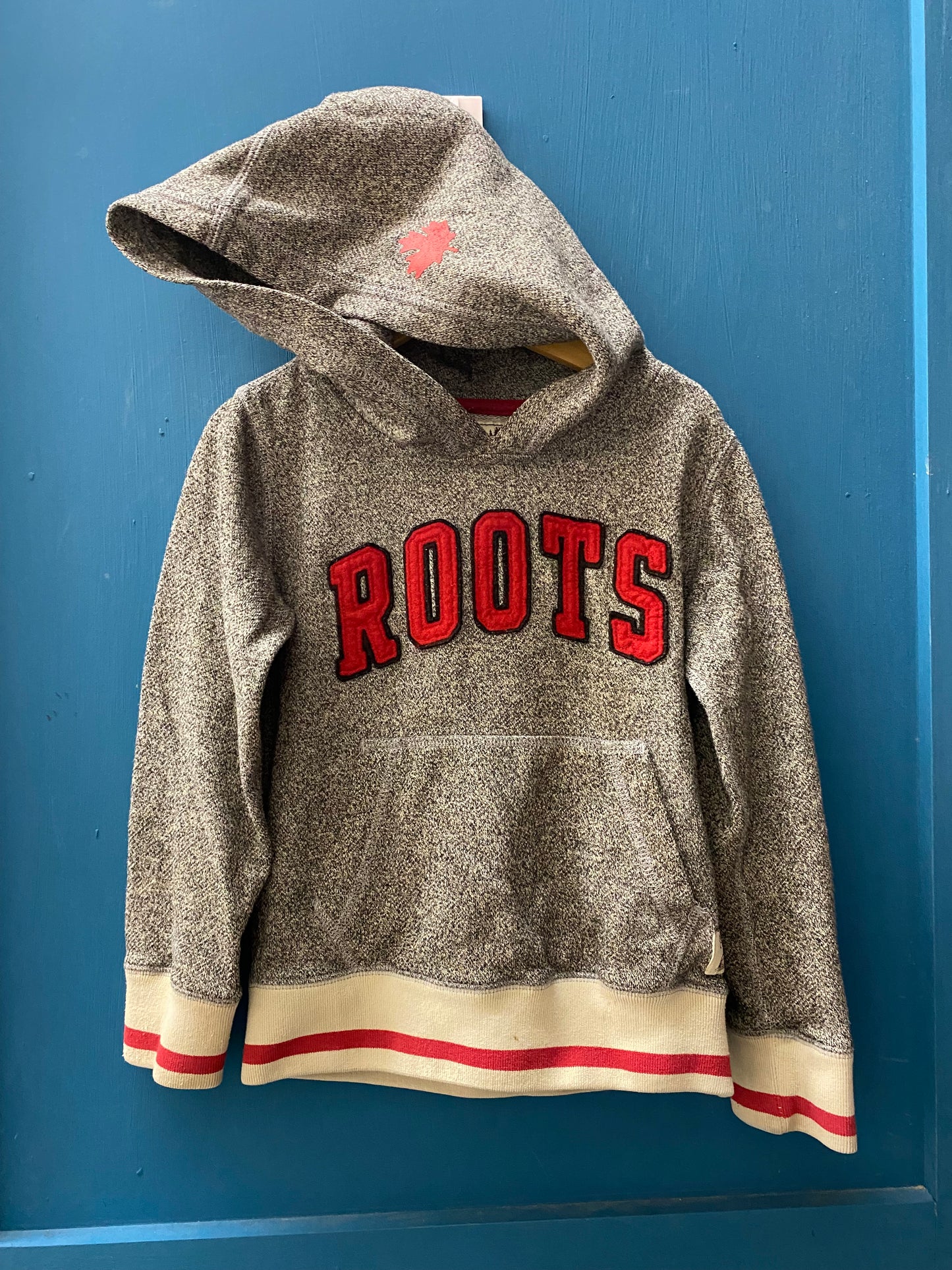 UC Roots small (5-6) Black Heathered Hoodie