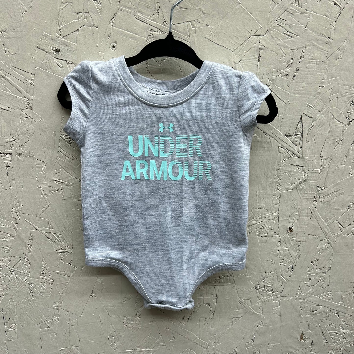 EUC Under Armour 3-6M Grey Logo SS Onesie