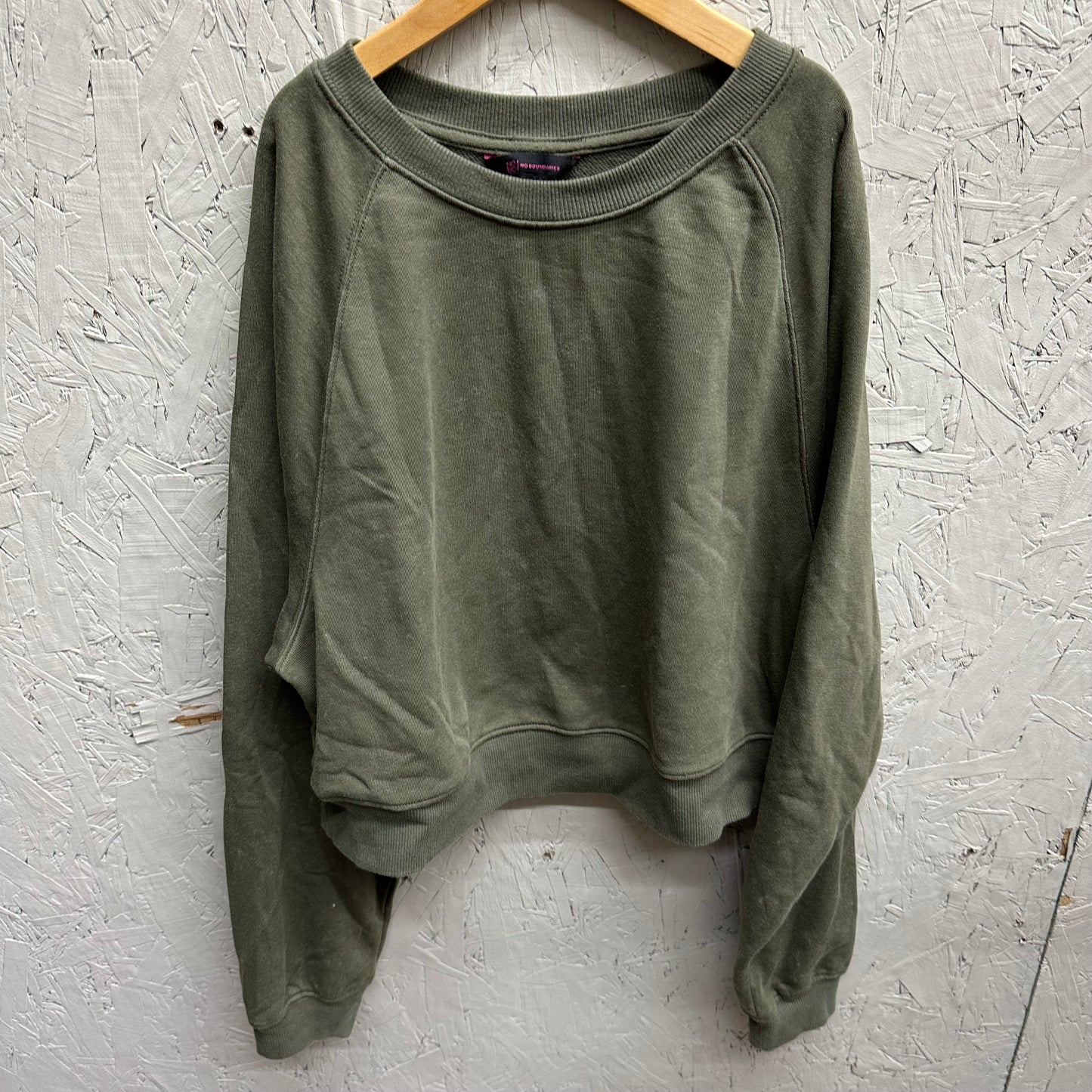 EUC No Boundaries M(7/8Y) Army Green Crewneck