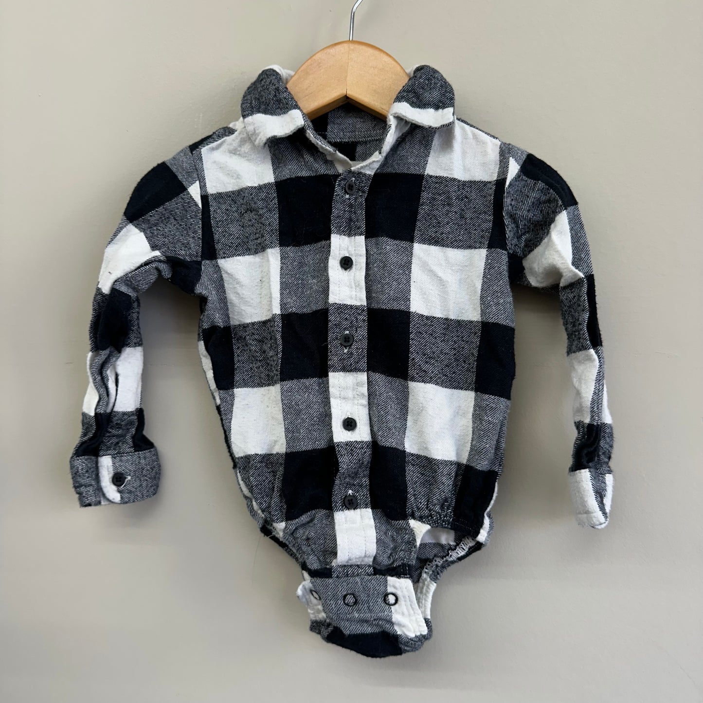 GUC OutDoor Kids 18M Black & White Checker LS Button Up Onesie