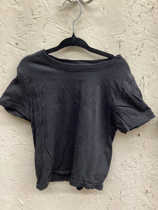 EUC H&M 4-6Y Black T-Shirt