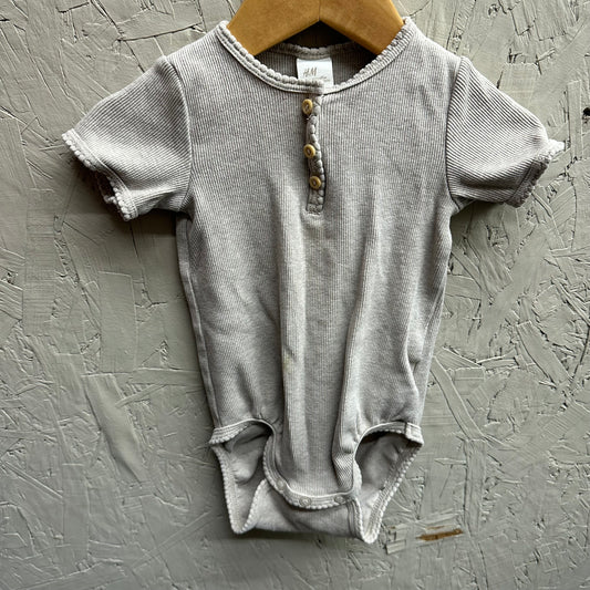 EUC H&M 9-12M Grey SS Onesie