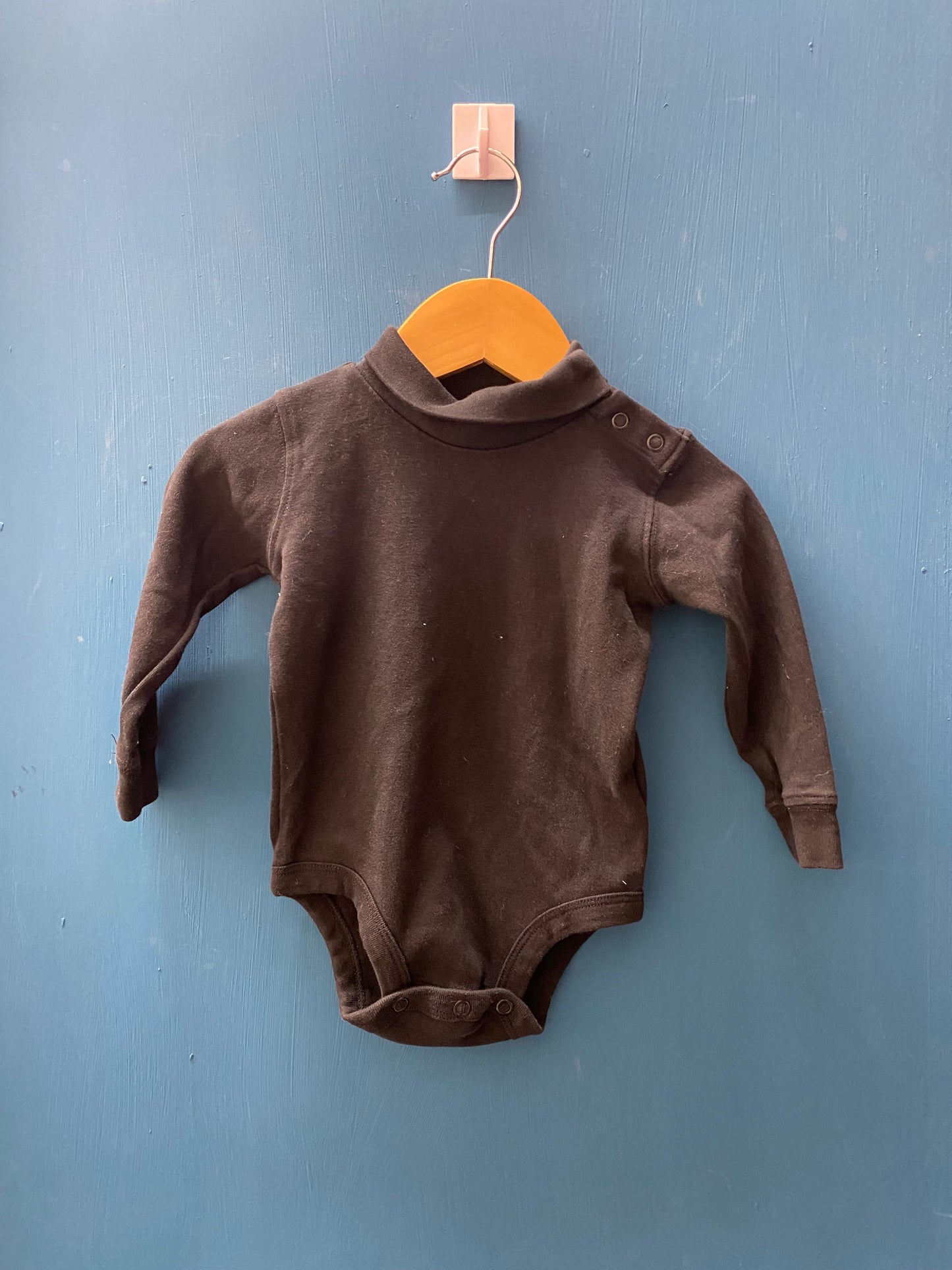 EUC Carters 9m Black Turtle Neck LS T-shirt Onesie