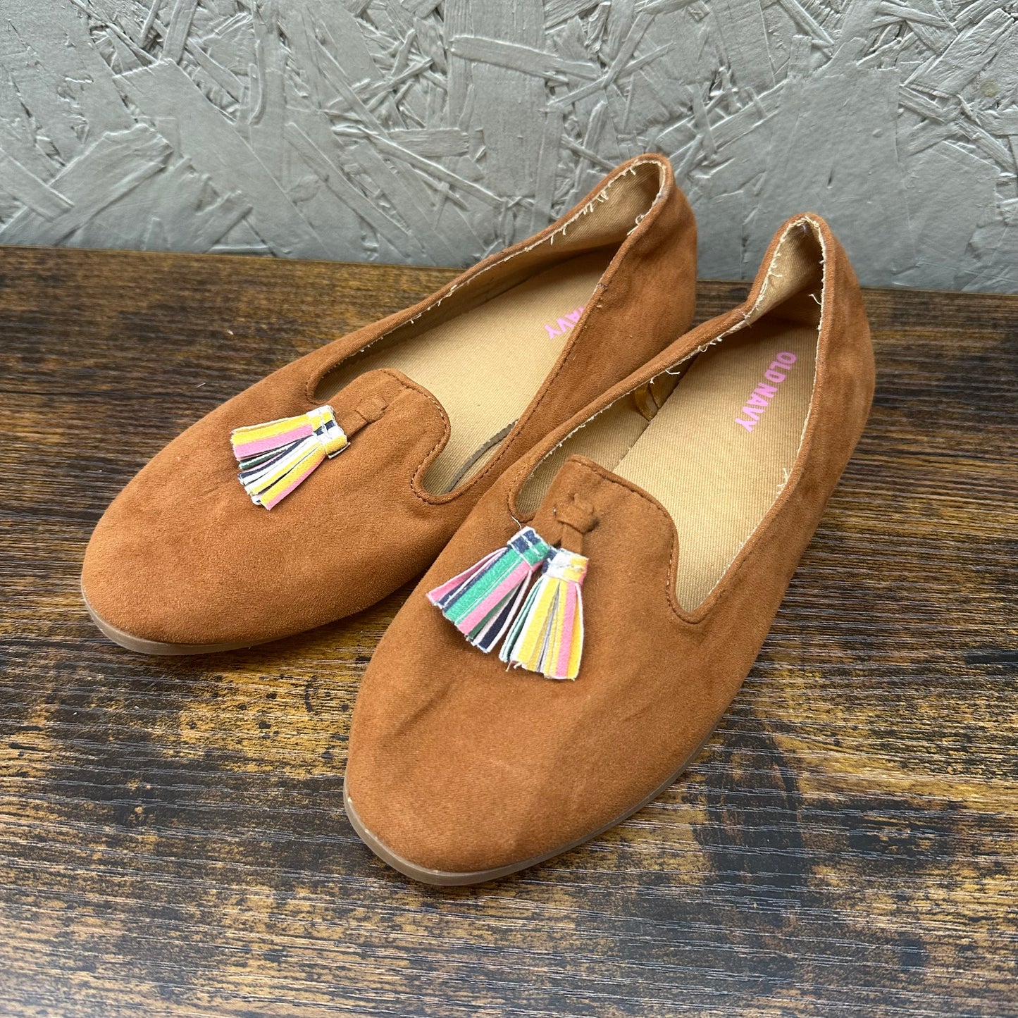 EUC Old Navy Sz 3 Cognac Slip-ons with Tassel