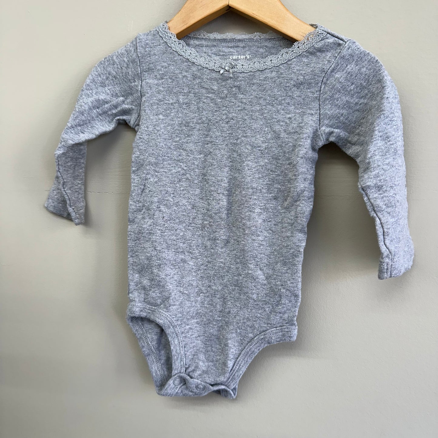 GUC Carters 9M Grey LS Onesie