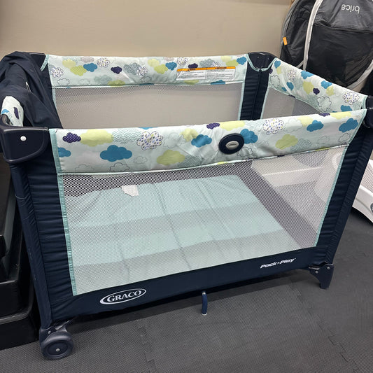 EUC Graco Navy Pack and Play Pen