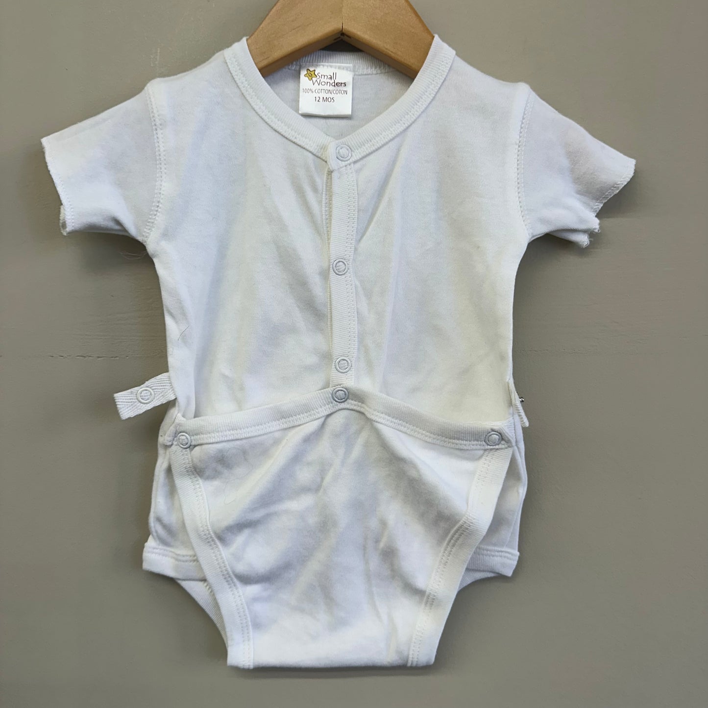 EUC Small Wonders 12m White SS Onesie