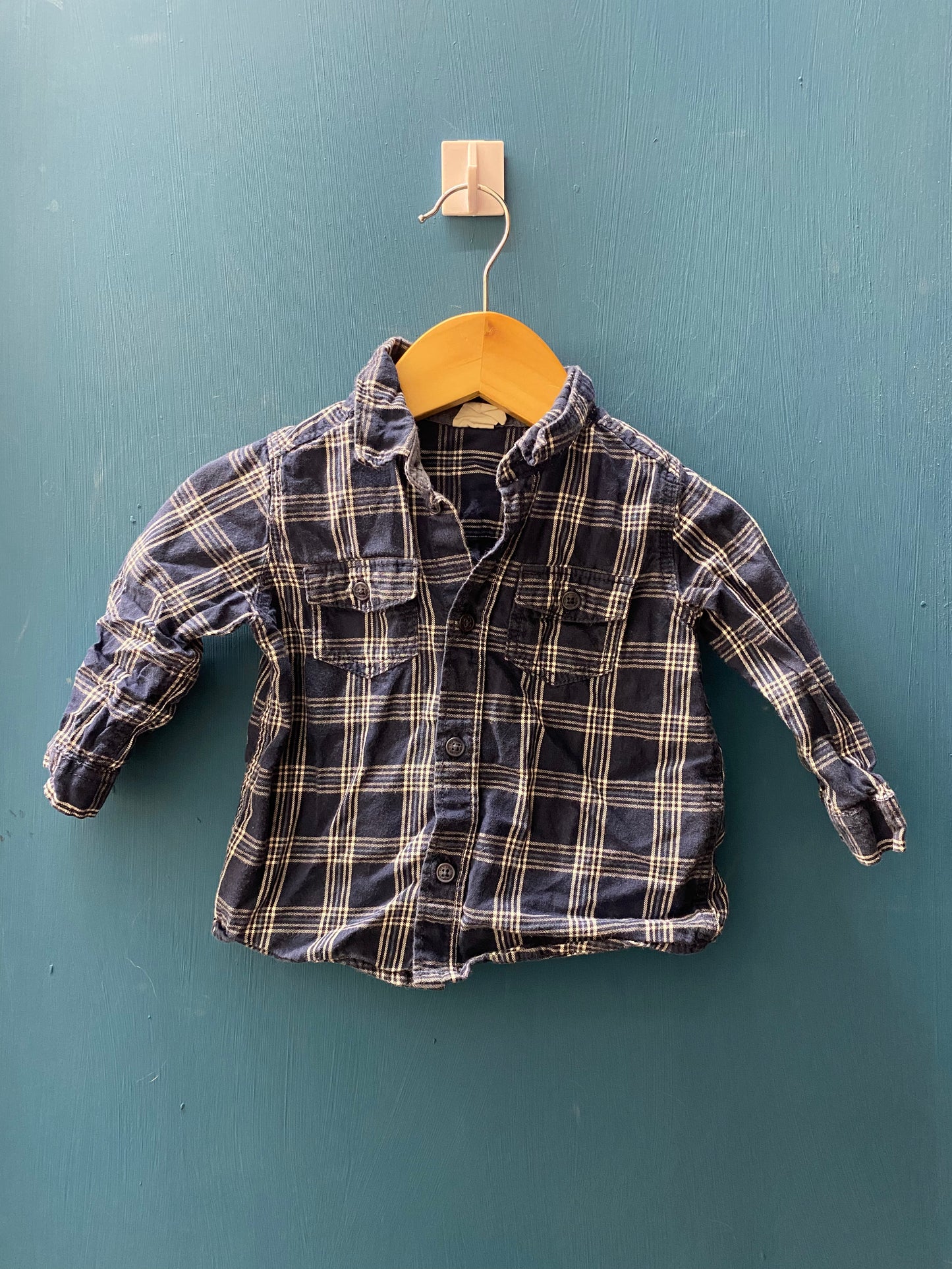 EUC H&M 4-6M Navy Plaid LS Button Up