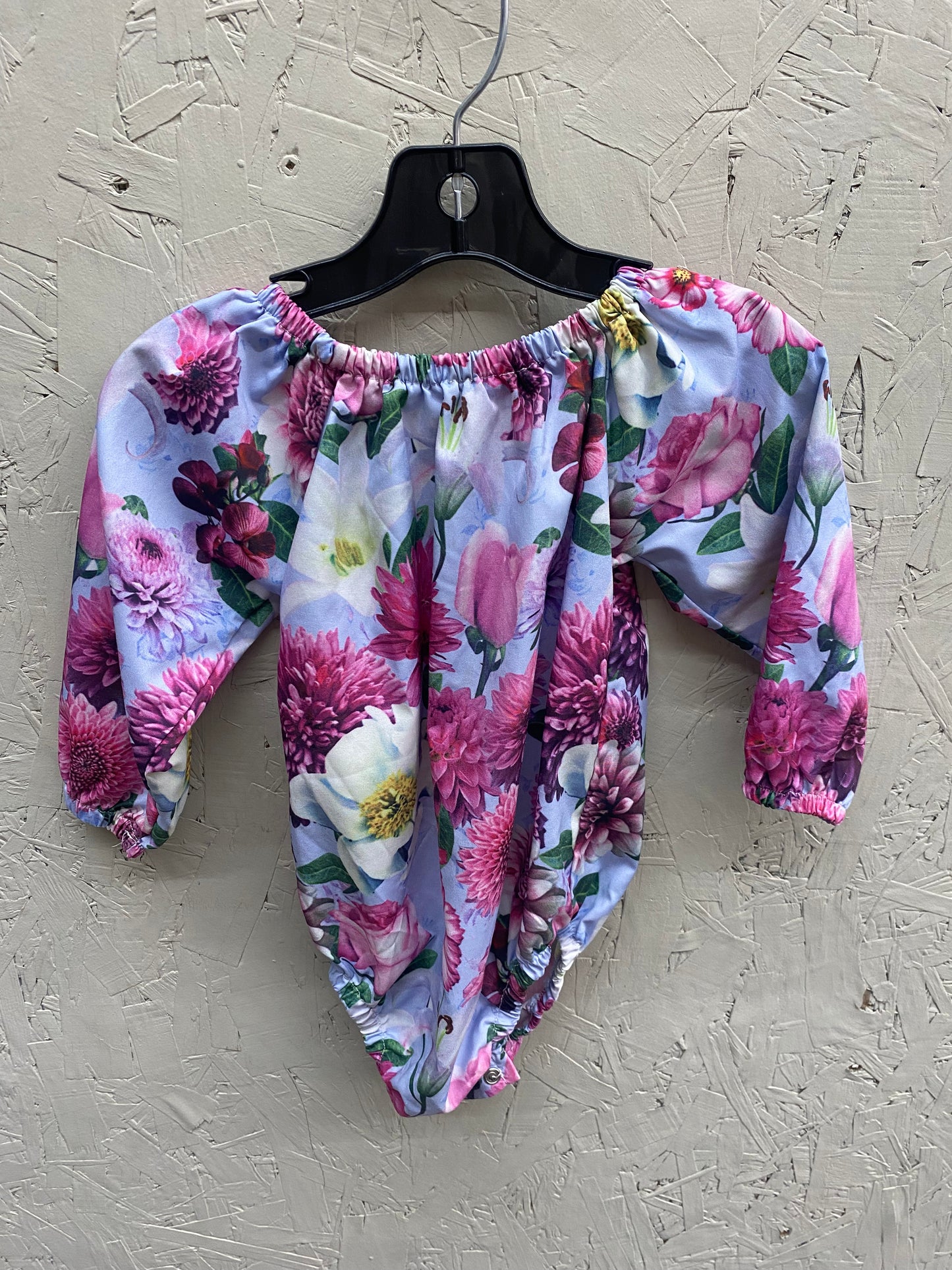 EUC no brand 2 floral LS onesie