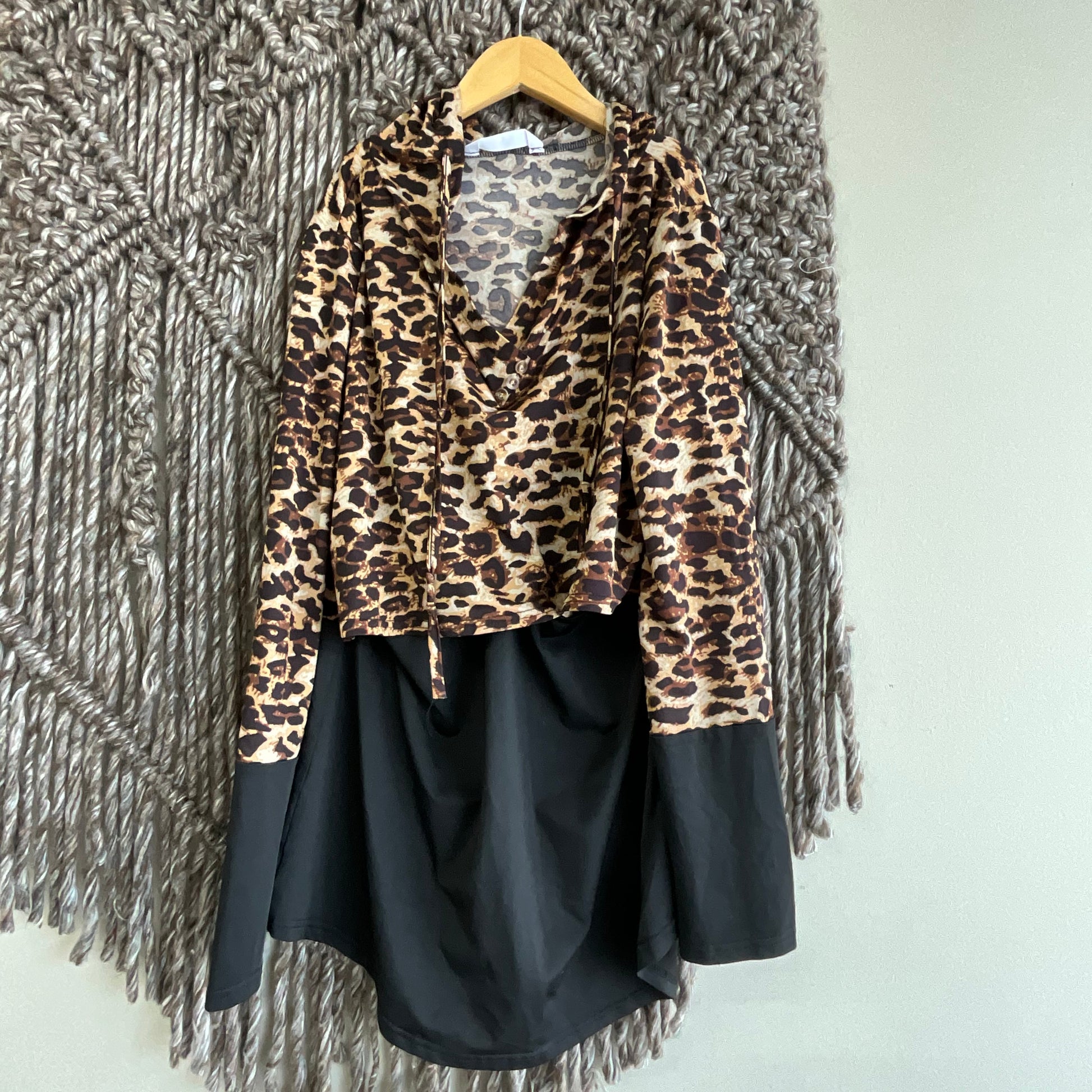 GUC Motherhood M Black Cheetah LS Tshirt