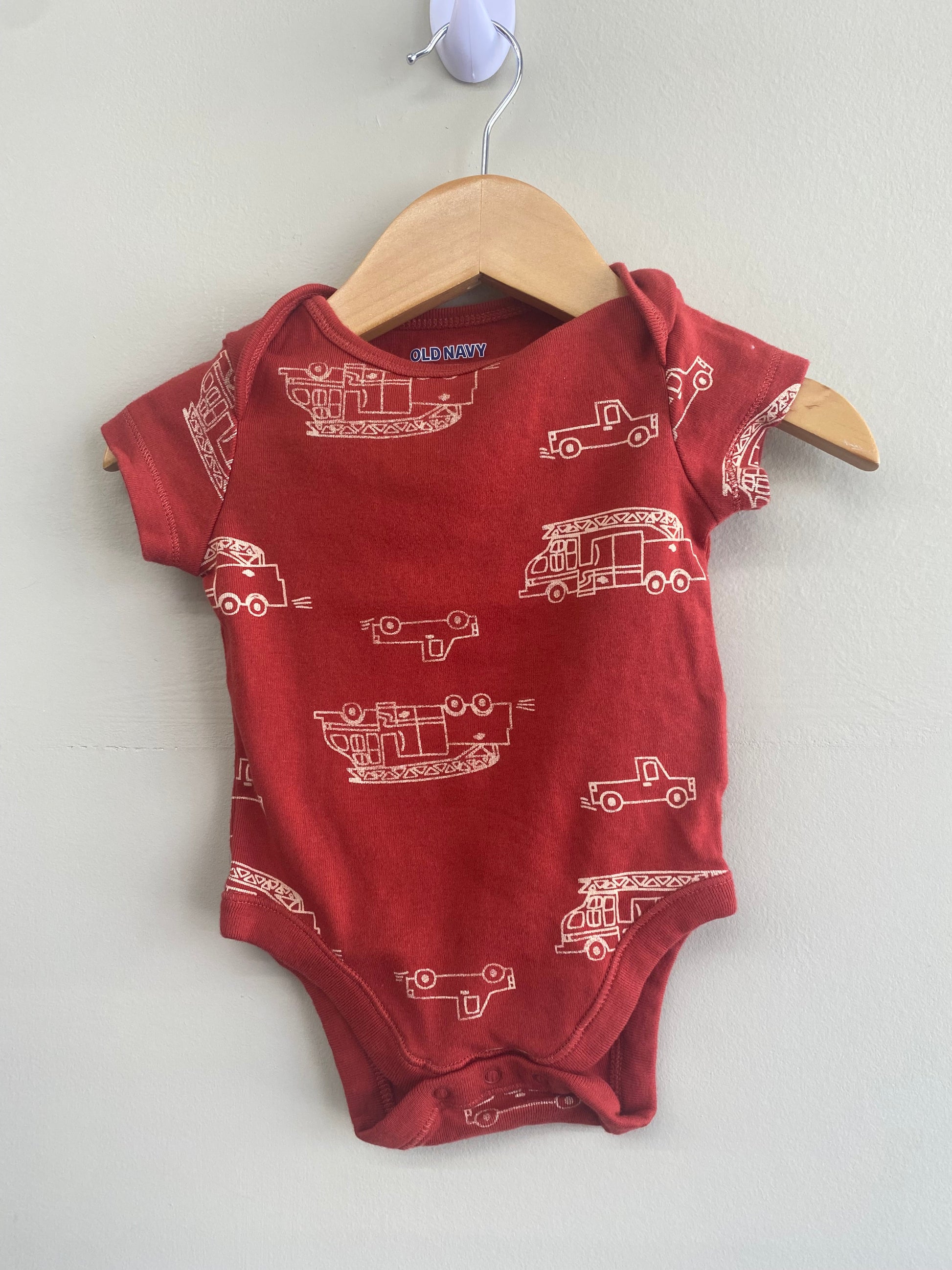 EUC Old Navy 6-12M Red SS Onesie with Firetrucks
