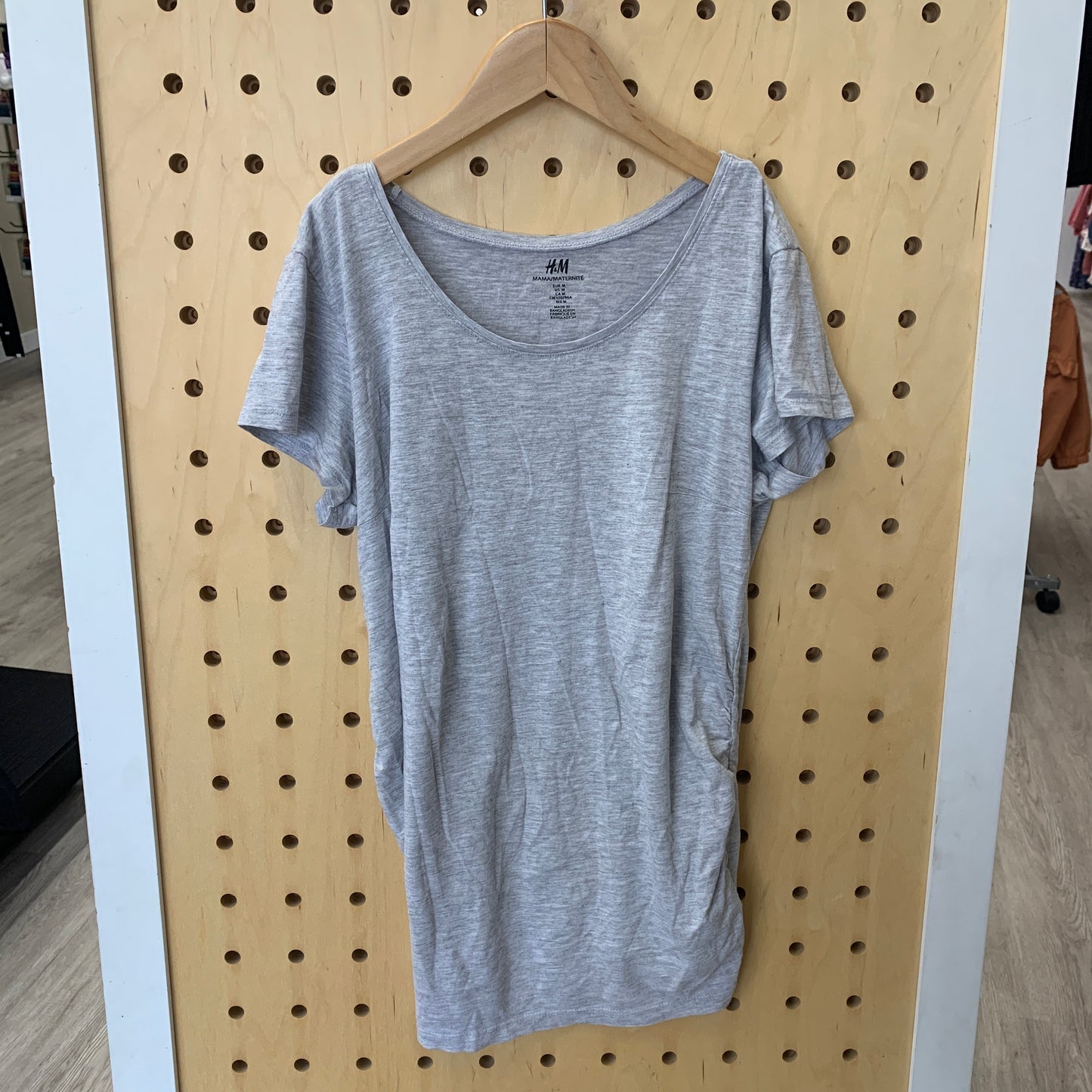 EUC H&M M grey T-shirt w cinched sides