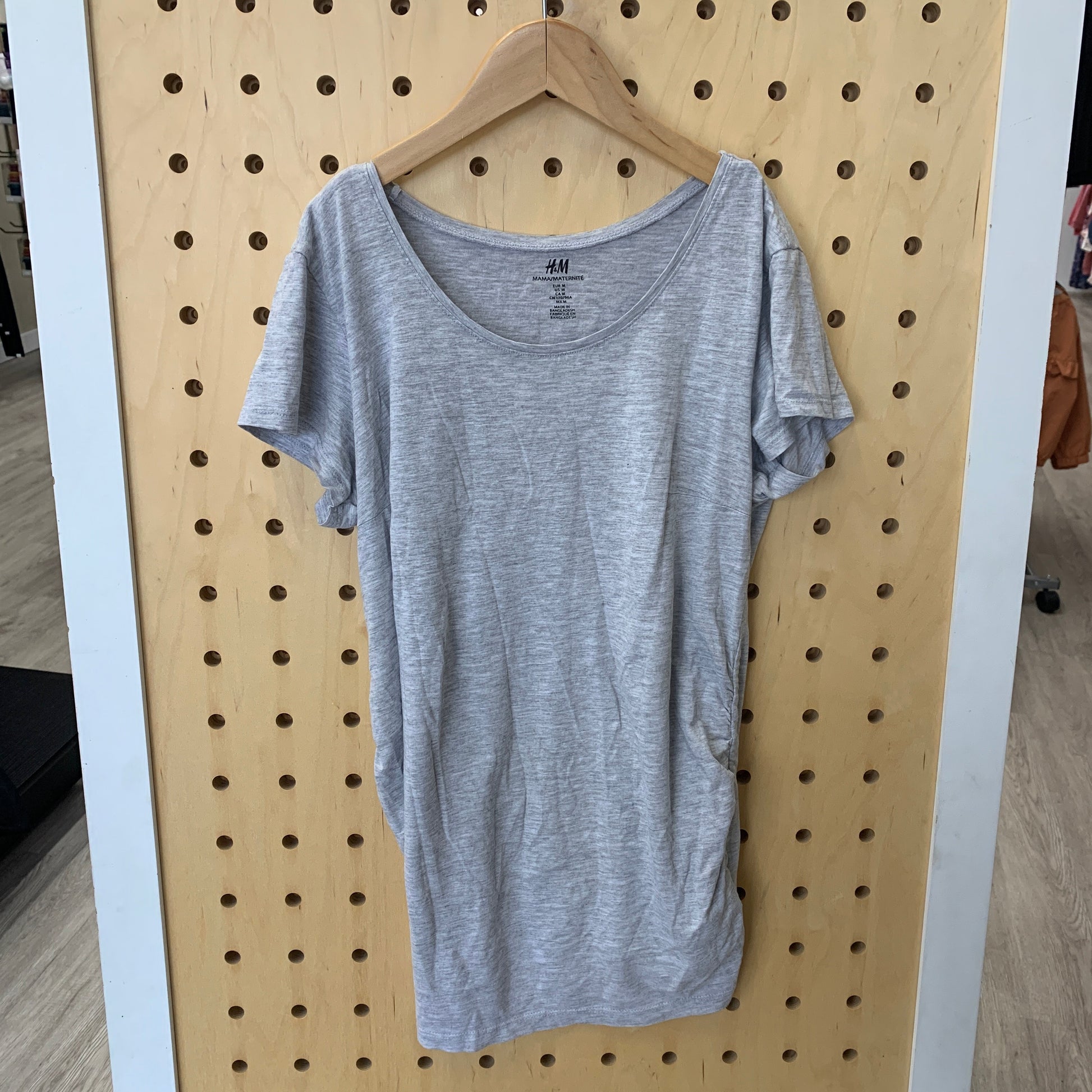 EUC H&M M grey T-shirt w cinched sides