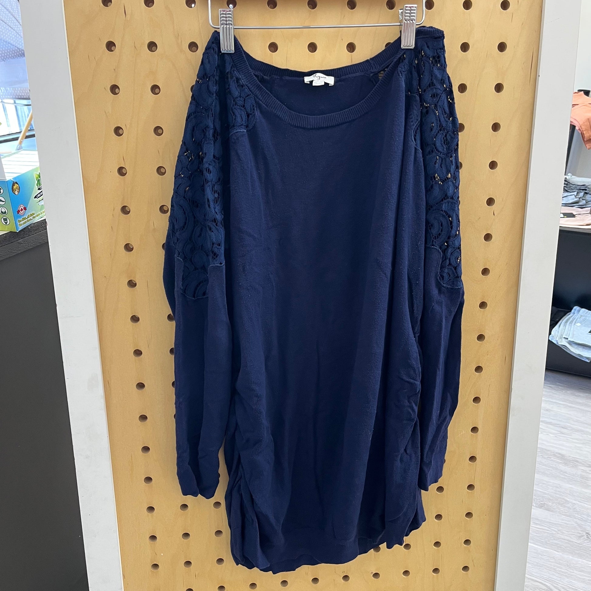 EUC Thyme  XXL Navy Long Sleeve with Lace